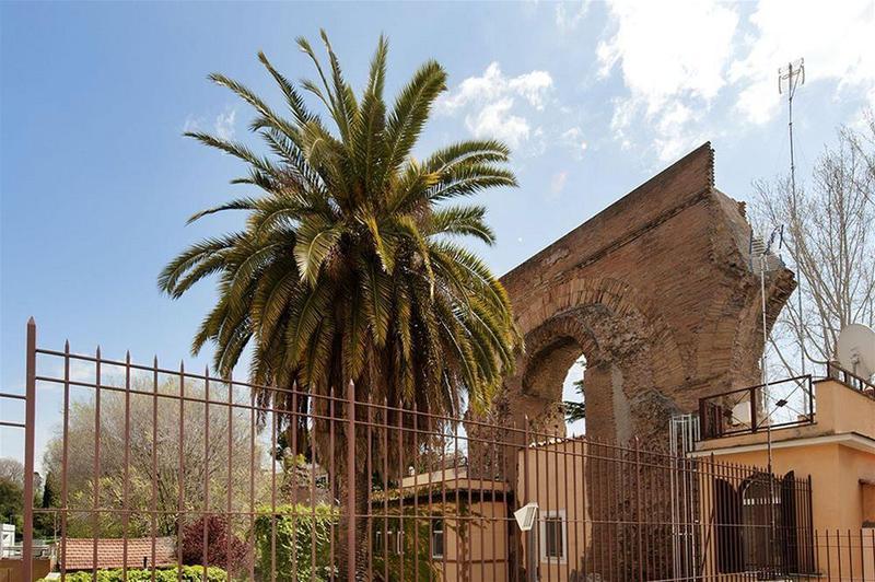 Le Terrazze Di San Giovanni Rome Bagian luar foto