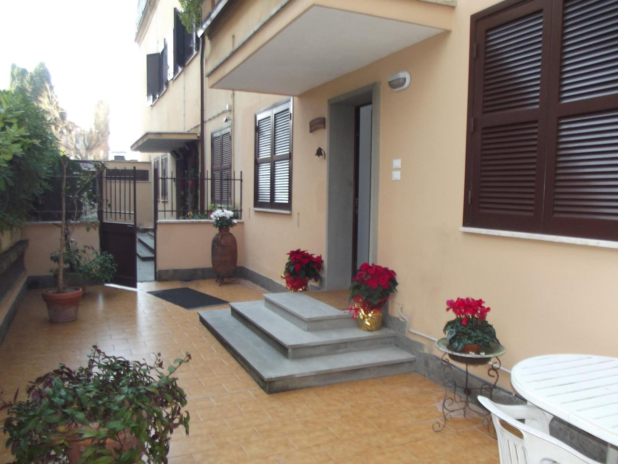 Le Terrazze Di San Giovanni Rome Bagian luar foto